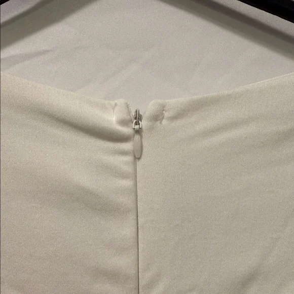 Chic Mid Lenth Sleeve White Wedding Dress - Picture 4 of 7